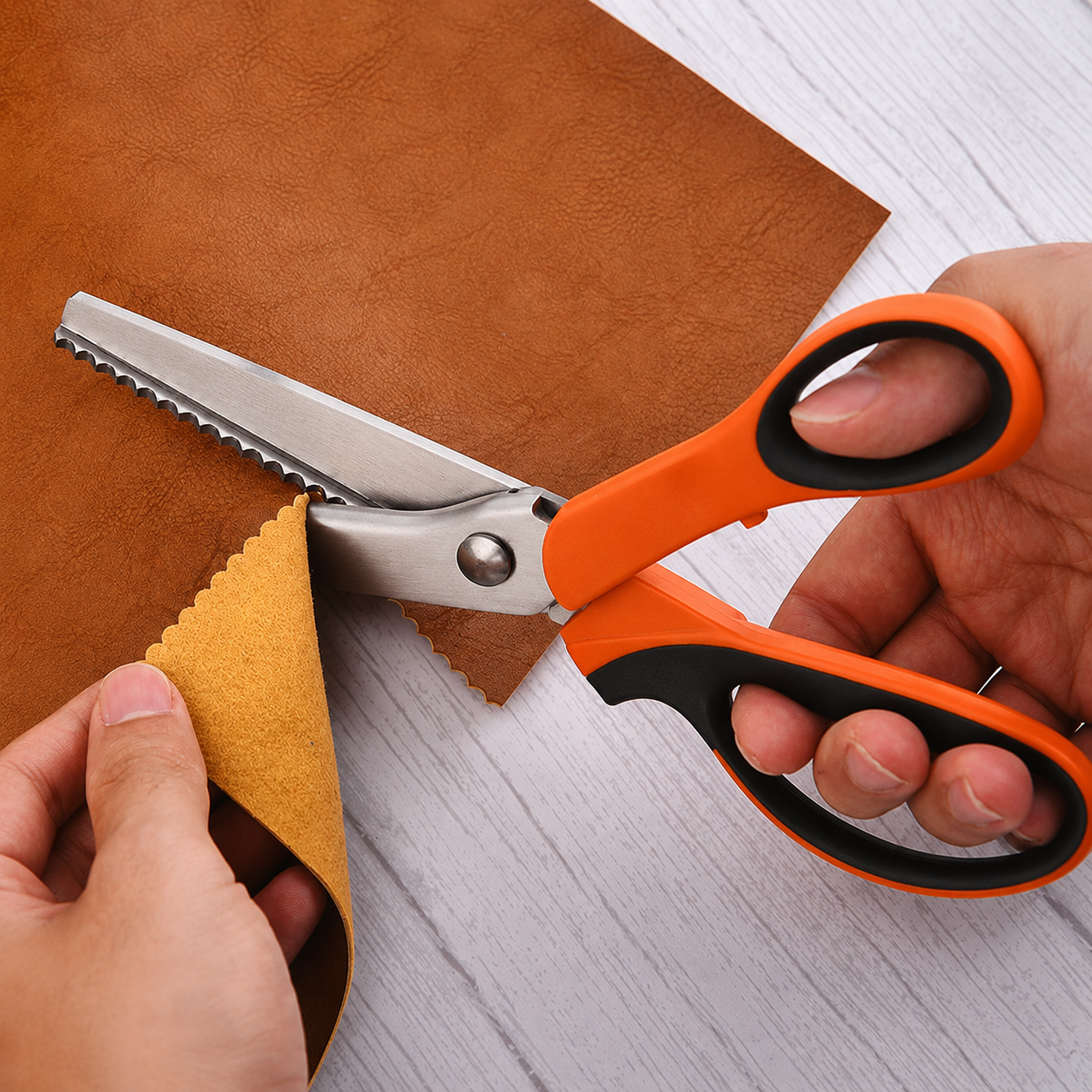 💥Last Day Special Sale 50% OFF✂ Premium Stainless Steel Pinking Shears – Ergonomic Soft-Grip, Zigzag Cut✂️